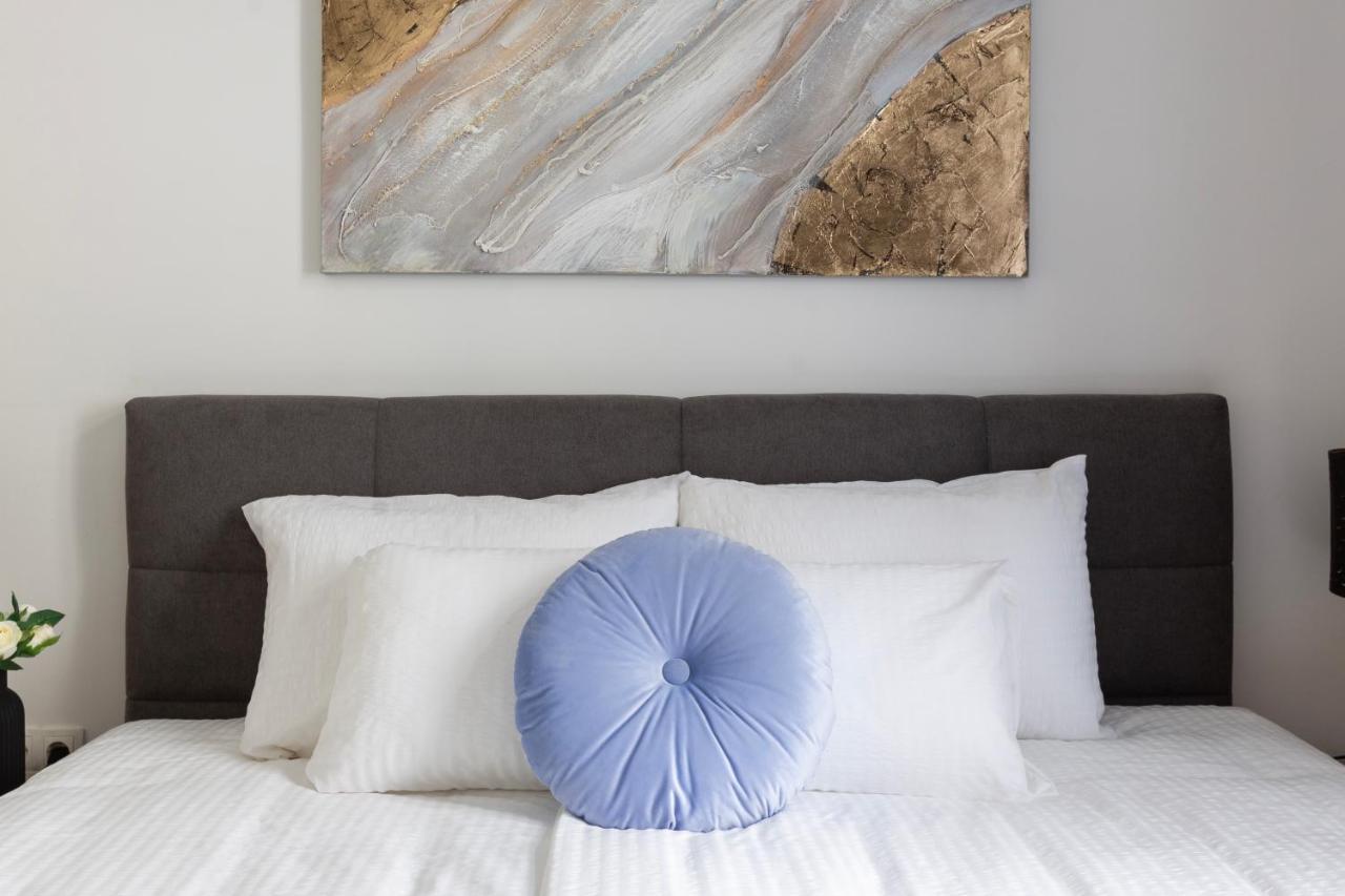 Lh Gallery Apartments Budapest Bagian luar foto