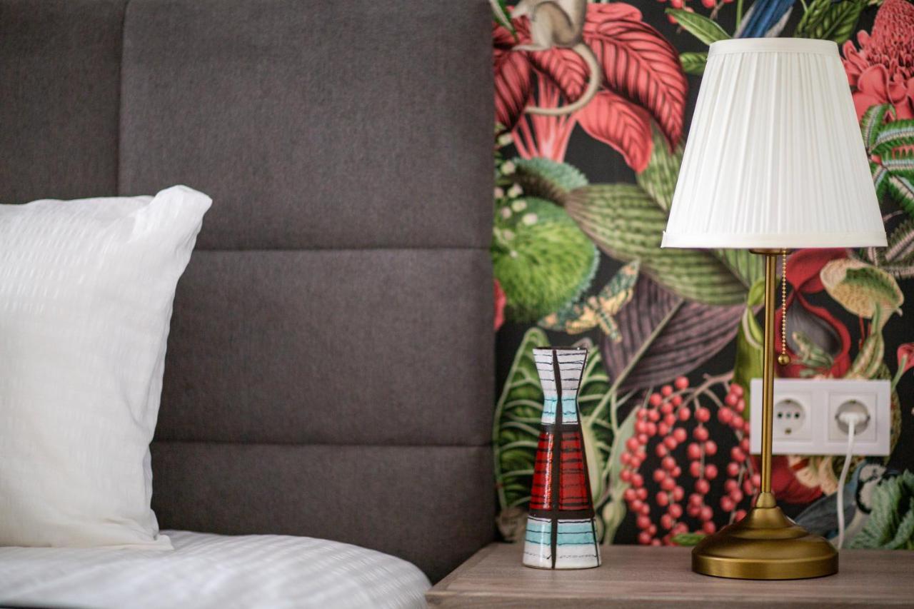 Lh Gallery Apartments Budapest Bagian luar foto