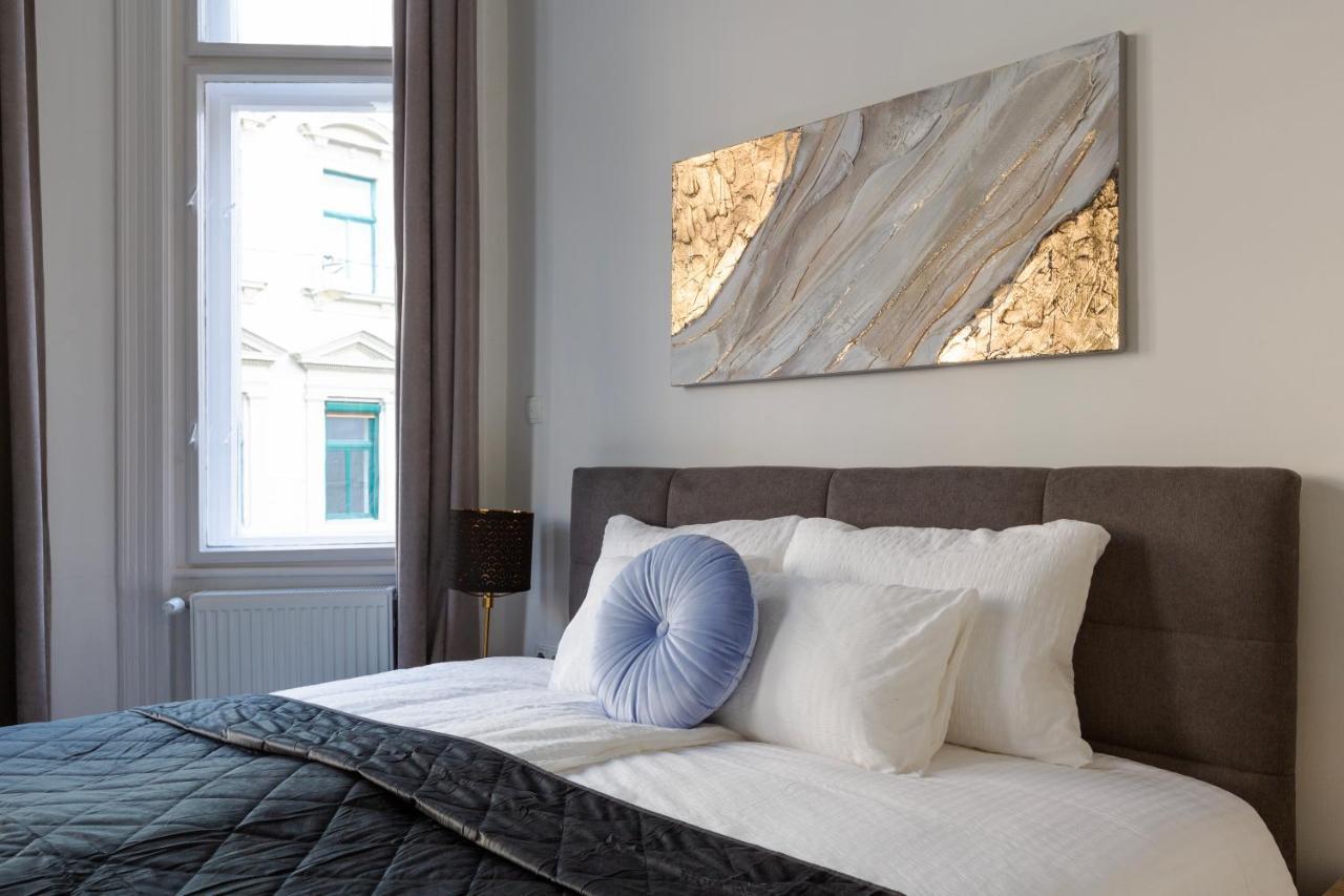 Lh Gallery Apartments Budapest Bagian luar foto