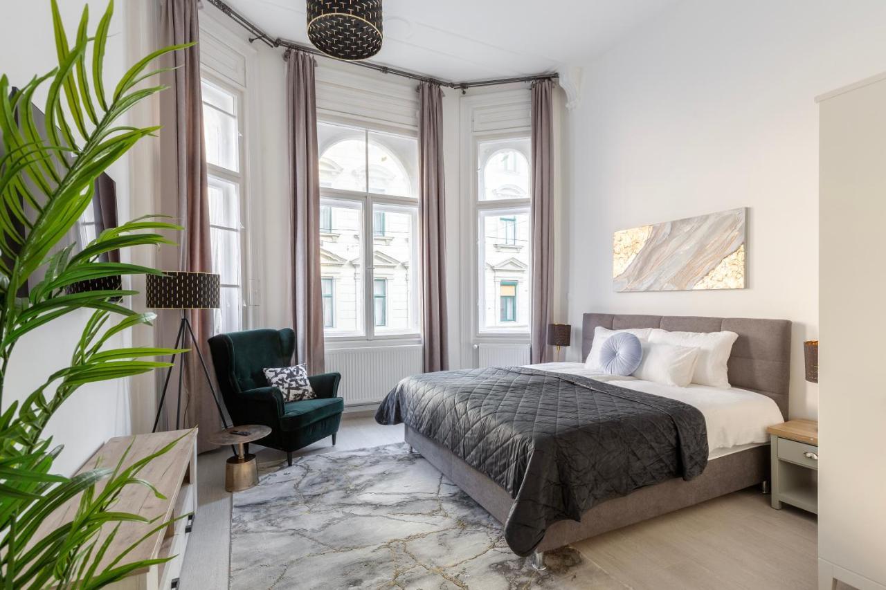 Lh Gallery Apartments Budapest Bagian luar foto