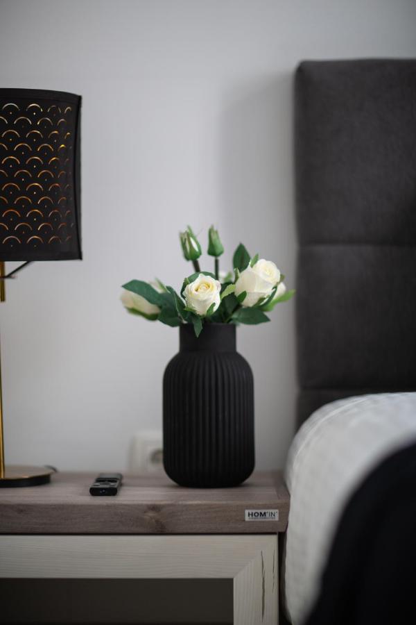 Lh Gallery Apartments Budapest Bagian luar foto