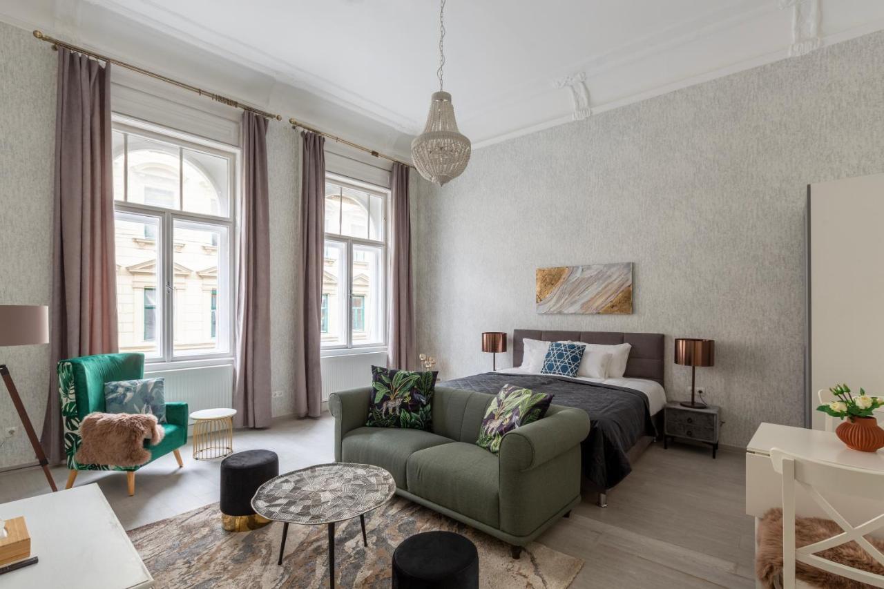 Lh Gallery Apartments Budapest Bagian luar foto