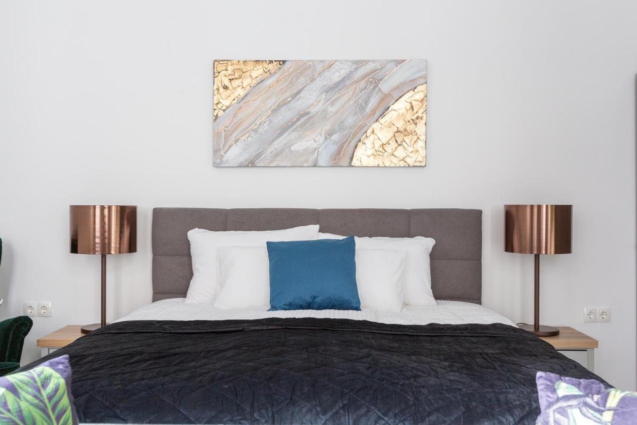 Lh Gallery Apartments Budapest Bagian luar foto