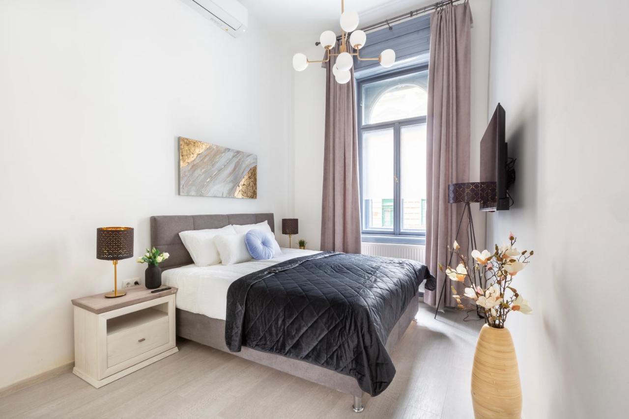 Lh Gallery Apartments Budapest Bagian luar foto