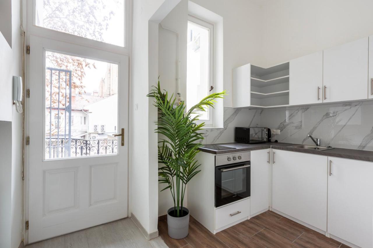 Lh Gallery Apartments Budapest Bagian luar foto